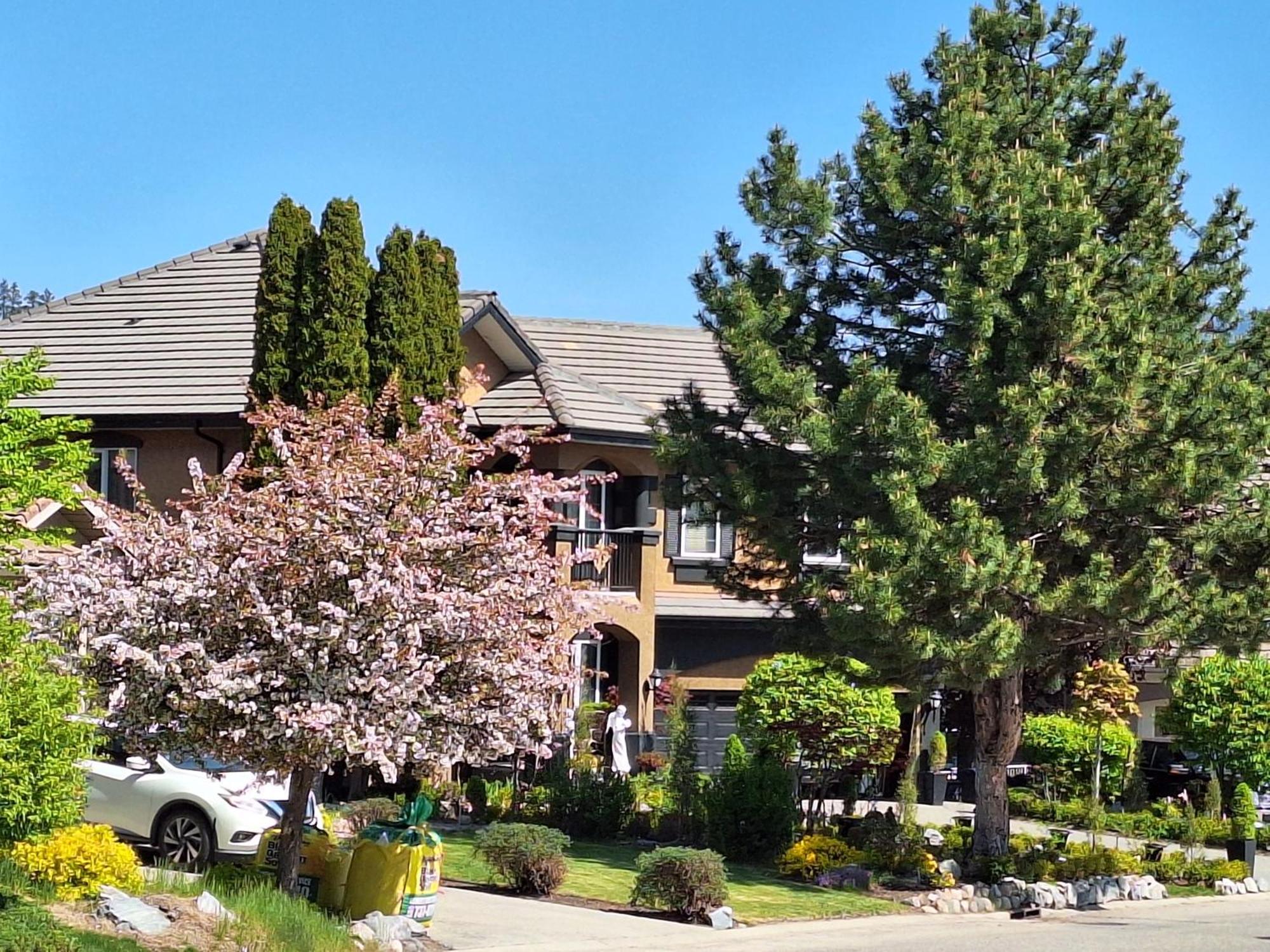 Villa Bellissimo Frantalia - La Galleriseum Versaliere Kelowna Exterior photo